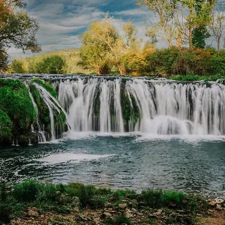 بيت ضيافة Ero *