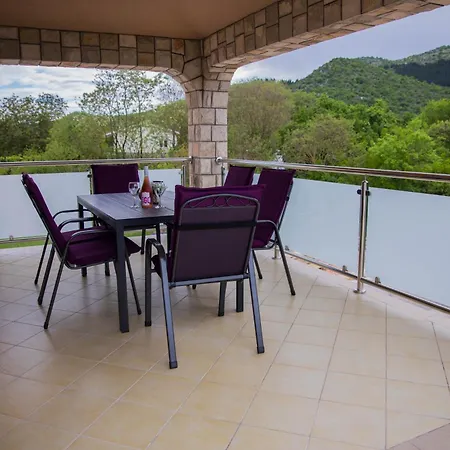 بيت ضيافة Ero يوبوسكي