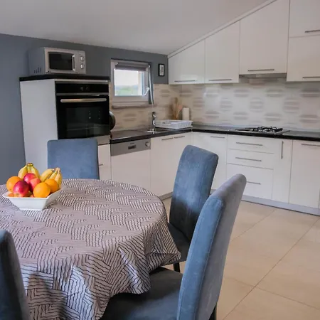 بيت ضيافة Ero *