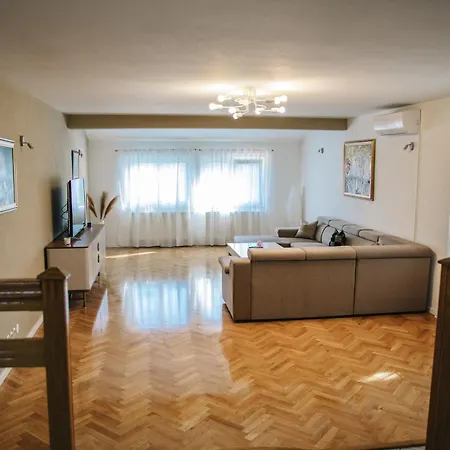 Ero * يوبوسكي