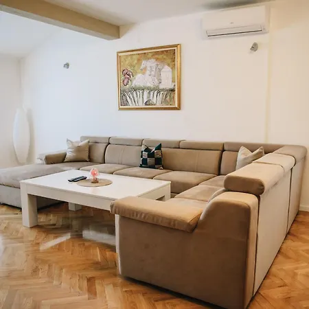 بيت ضيافة Ero *