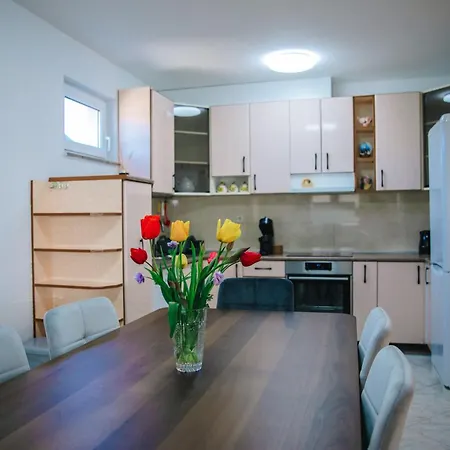 Ero بيت ضيافة يوبوسكي