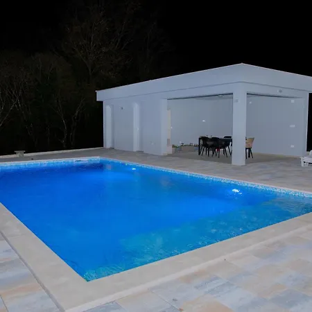 Guest house Ero *